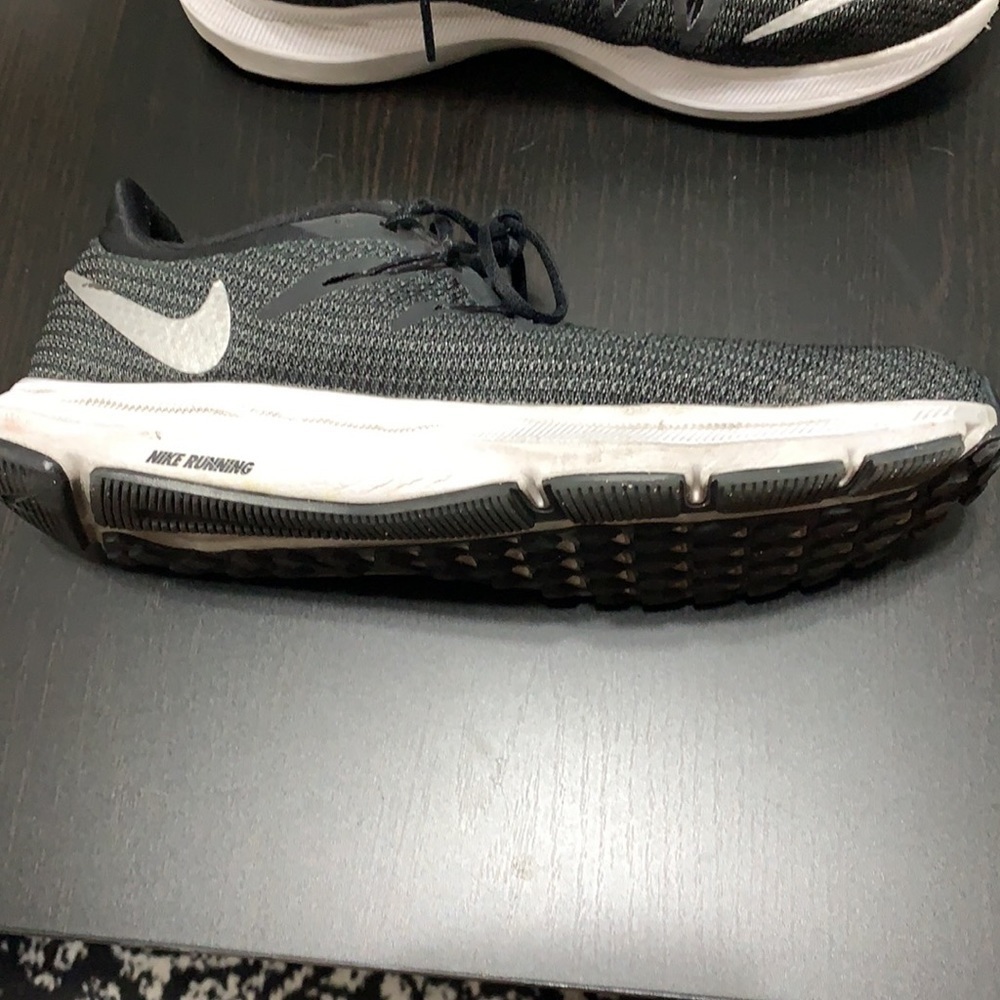 Nike running shoes - Picture 2 of 8